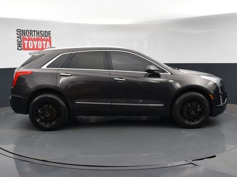 Used 2017 Cadillac XT5 Luxury w/ Driver Awareness Package image 5