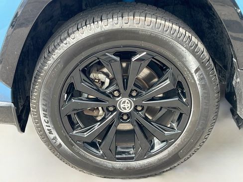 Used 2024 Toyota RAV4 XSE w/ Advanced Technology Package AWD/4WD image 32