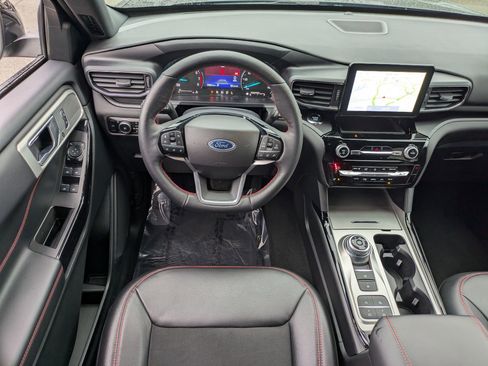 Certified 2024 Ford Explorer ST-Line w/ Class IV Trailer Tow Package image 34