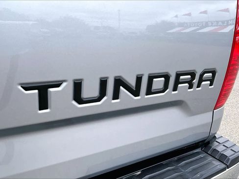 Certified 2018 Toyota Tundra SR5 w/ TRD Off Road Package AWD/4WD image 30