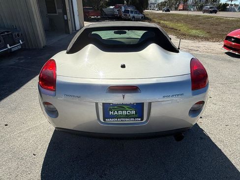 Used 2006 Pontiac Solstice Convertible w/ Premium Package image 3