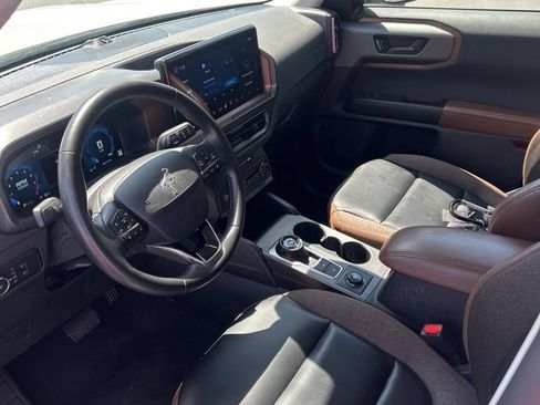 Used 2025 Ford Bronco Sport Outer Banks w/ Outer Banks Tech Package+ AWD/4WD image 9