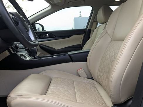 Used 2022 Nissan Maxima Platinum w/ Sport Mat Group image 25