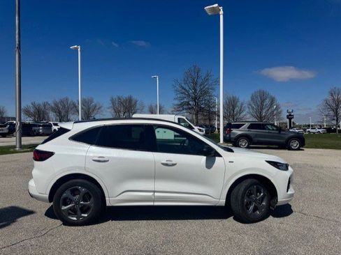 Used 2023 Ford Escape ST-Line w/ Tech Pack #1 image 9