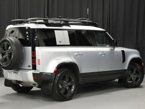 Used 2024 Land Rover Defender 110 S AWD/4WD image 5