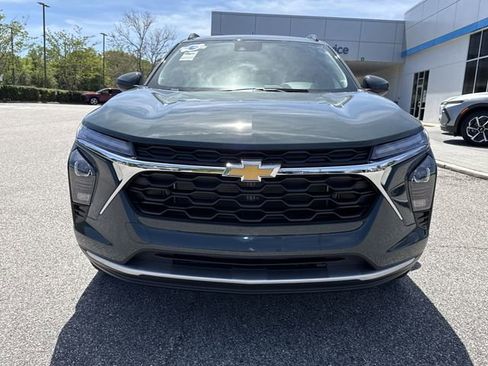 New 2026 Chevrolet Trax LT w/ Driver Confidence Package FWD image 8