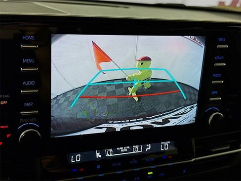 Certified 2022 Toyota Sienna XSE image 7