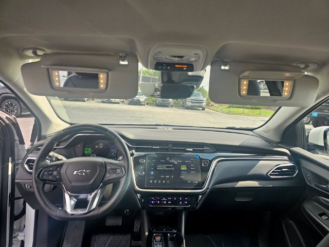 Used 2023 Chevrolet Bolt EUV Premier w/ Super Cruise Package FWD image 19