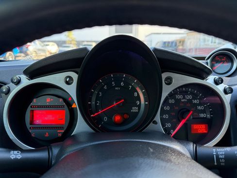 Used 2017 Nissan 370Z Coupe image 23