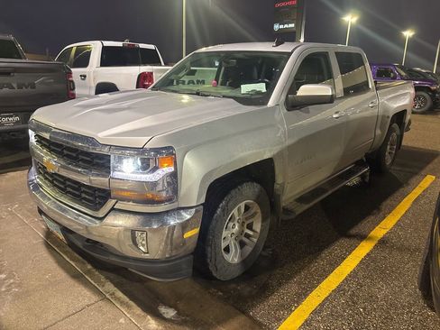 Used 2017 Chevrolet Silverado 1500 LT w/ All Star Edition image 4