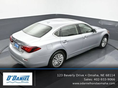 Used 2015 INFINITI Q70 L 3.7 w/ Deluxe Touring Package AWD/4WD image 18