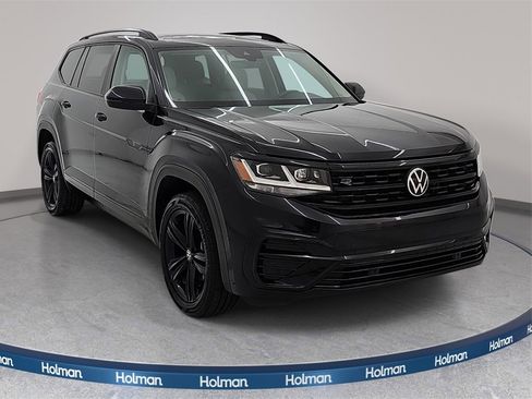 Used 2023 Volkswagen Atlas SEL R-Line image 4