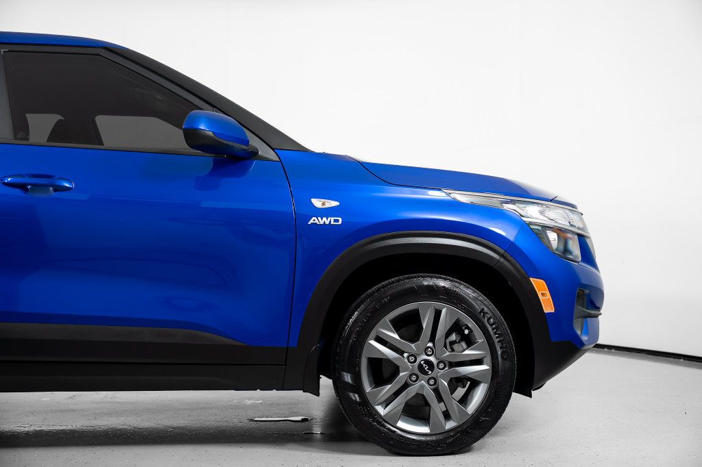 Used 2023 Kia Seltos LX AWD/4WD image 4