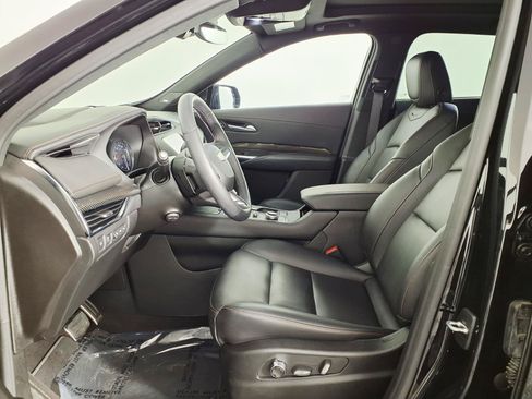 Certified 2023 Cadillac XT4 Sport w/ Technology Package FWD image 17