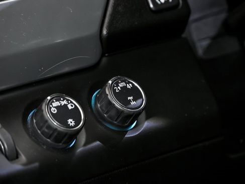 Used 2019 Chevrolet Tahoe LT image 18