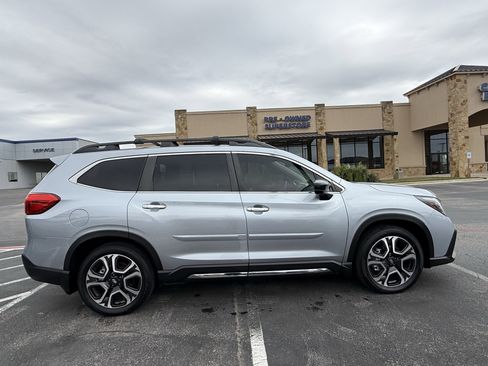 Certified 2024 Subaru Ascent Touring w/ Popular Package #2 image 8