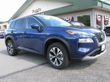 Used 2023 Nissan Rogue SV image 2