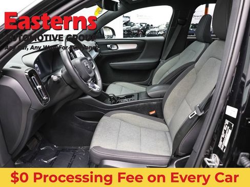 Used 2024 Volvo XC40 B5 Core AWD/4WD image 14