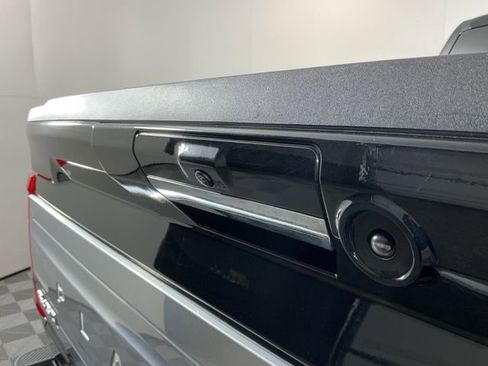 Used 2022 Ford F150 Platinum image 9