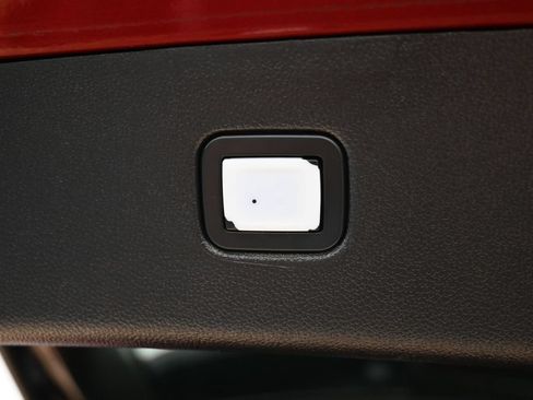 Used 2019 Chevrolet Blazer Premier w/ Sun and Wheels Package FWD image 16
