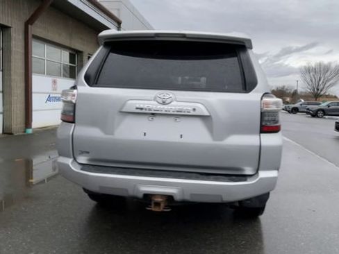 Certified 2019 Toyota 4Runner SR5 image 3