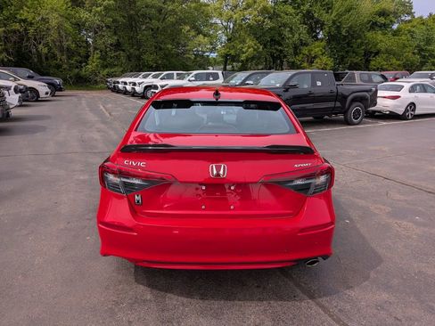 Used 2022 Honda Civic Sport image 6