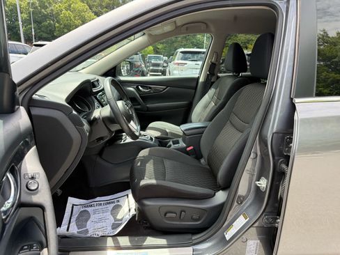 Used 2017 Nissan Rogue SV w/ Midnight Edition FWD image 12