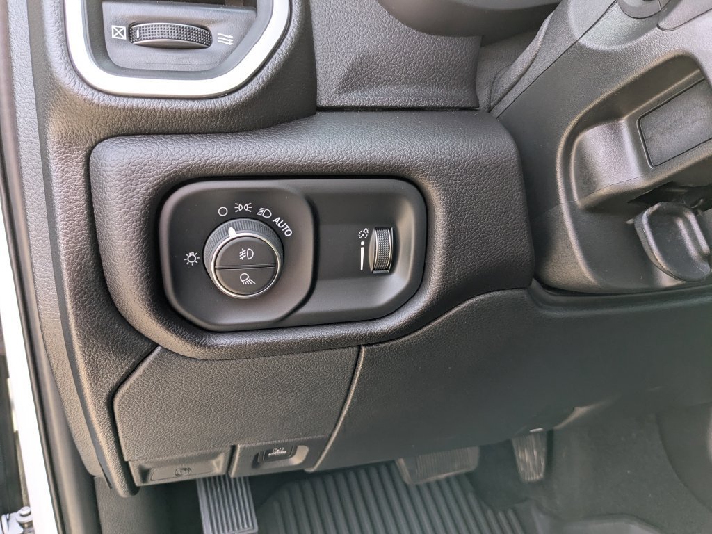 Used 2023 RAM 3500 Big Horn w/ Night Edition AWD/4WD image 20