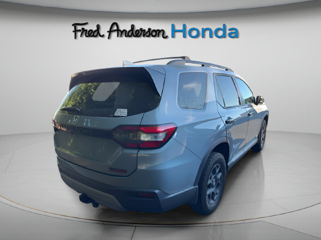 Used 2023 Honda Pilot TrailSport image 5
