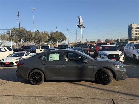 Certified 2026 Toyota Camry SE image 4