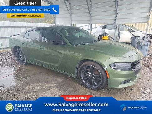 Used 2018 Dodge Charger SXT w/ Blacktop Package RWD image 5