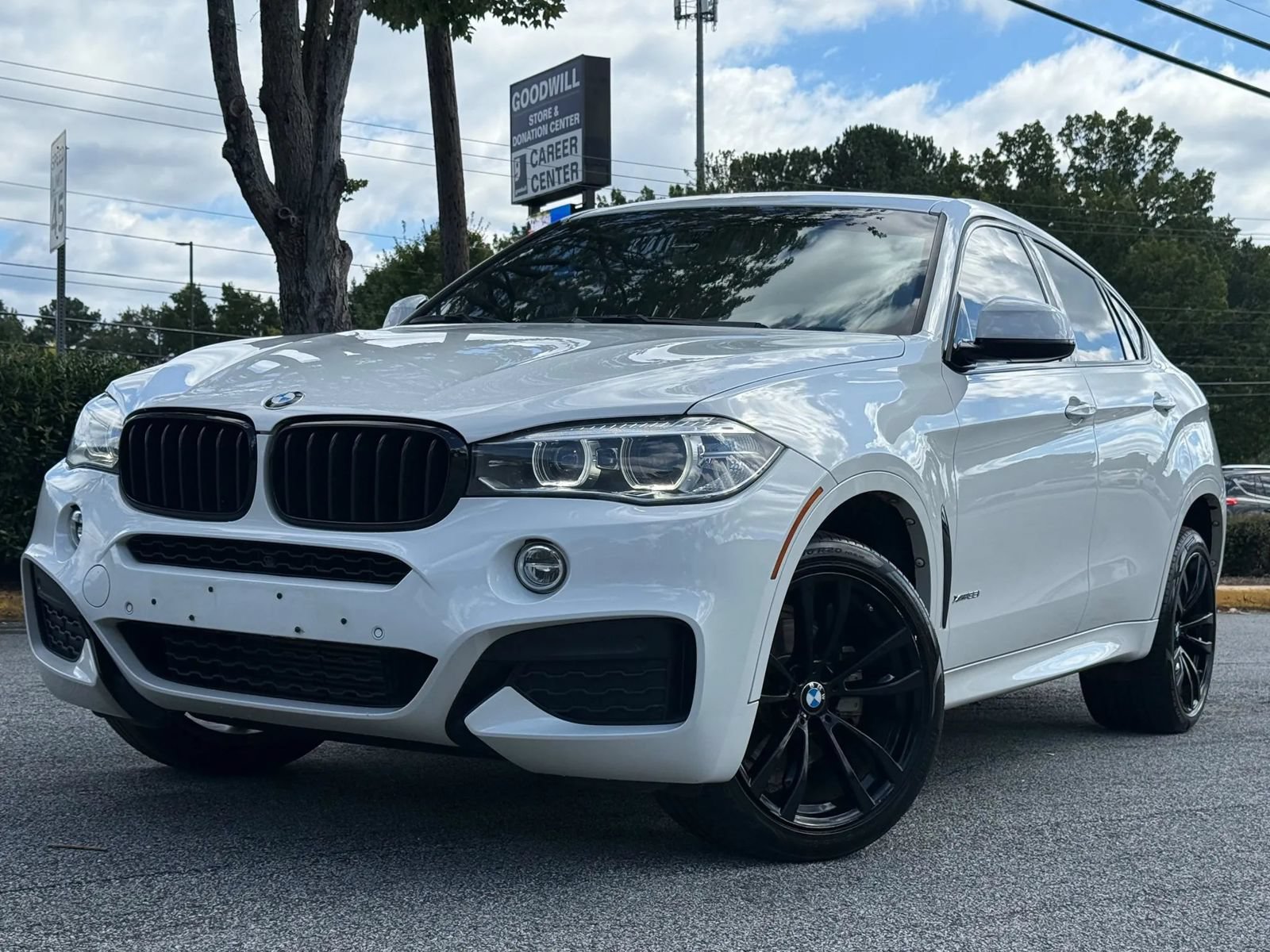 Used 2018 BMW X6 xDrive35i AWD/4WD image 1