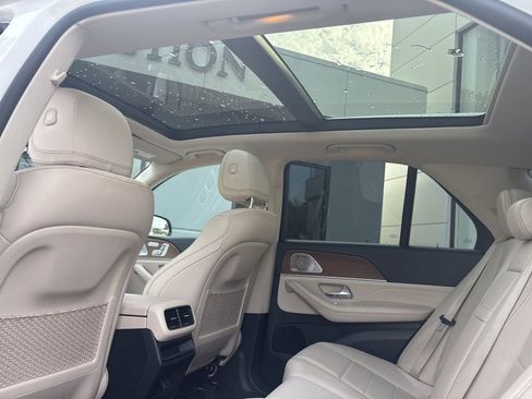 Used 2022 Mercedes-Benz GLE 350 4MATIC w/ Premium Package image 55