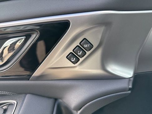 Used 2022 Subaru Legacy Limited image 21
