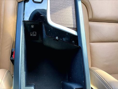 Used 2017 Volvo S90 T6 Inscription w/ Vision Package image 36