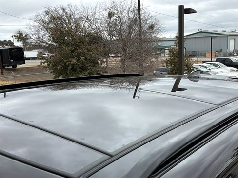 Used 2022 Land Rover Range Rover Sport HST image 10