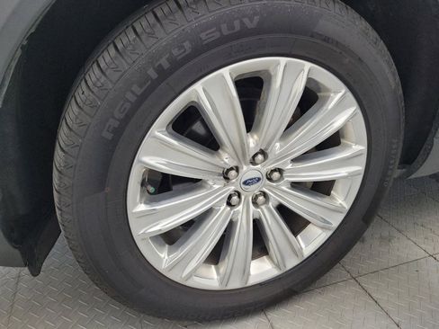 Used 2022 Ford Explorer Limited w/ Equipment Group 301A AWD/4WD image 31