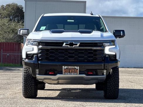 New 2026 Chevrolet Silverado 1500 ZR2 image 9
