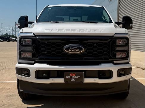 New 2026 Ford F250 Lariat w/ Black Appearance Package AWD/4WD image 4