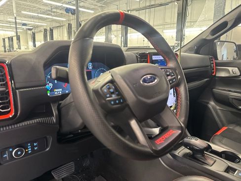Used 2025 Ford Ranger Raptor AWD/4WD image 10
