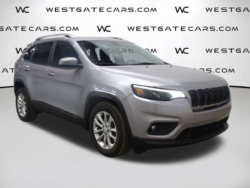 Used 2019 Jeep Cherokee Latitude w/ Popular Appearance Group image 2