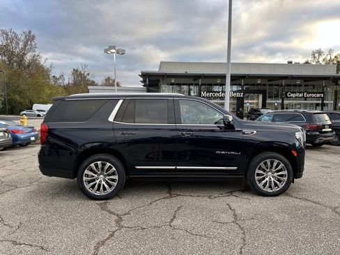 Used 2021 GMC Yukon Denali w/ Denali Premium Package image 6