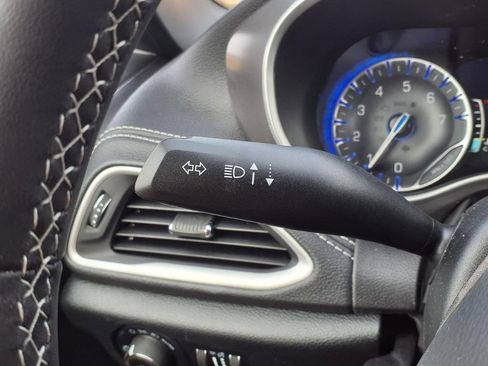 New 2026 Chrysler Pacifica Select w/ S Appearance Package FWD image 16