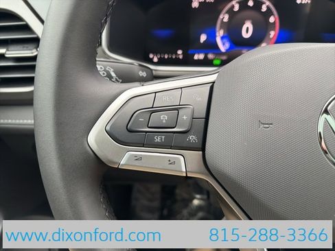 New 2026 Volkswagen Taos SE image 14