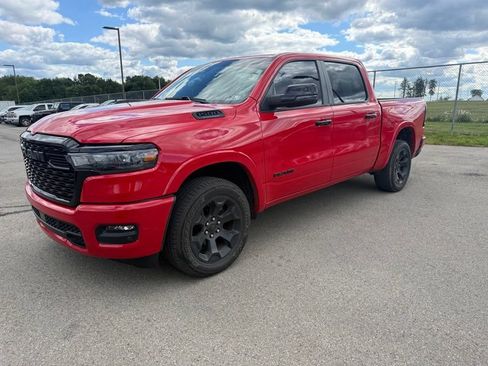 Used 2025 RAM 1500 Big Horn AWD/4WD image 3