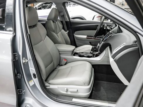 Used 2015 Acura TLX w/ Technology Package FWD image 34