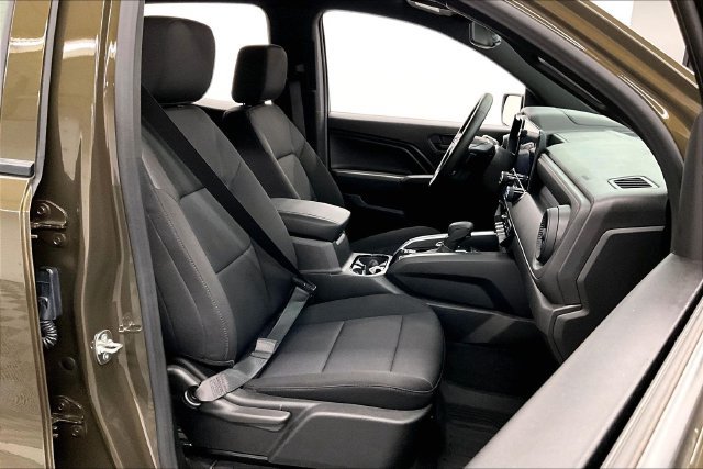 Used 2024 Chevrolet Colorado Trail Boss w/ Advanced Trailering Package AWD/4WD image 8