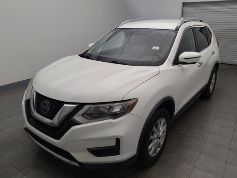 Used 2020 Nissan Rogue SV FWD image 15