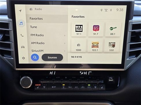 Used 2025 Toyota Tundra Limited image 13