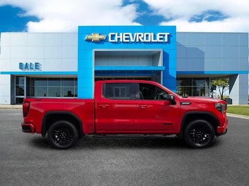 Used 2023 GMC Sierra 1500 Elevation w/ Elevation Premium Package AWD/4WD image 2